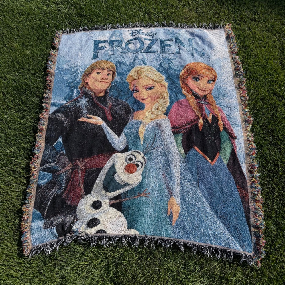 Disney Frozen Woven Tapestry Throw Blanket Elsa Anna Olaf Kristoff Fringe 54x46
